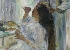 شارلوت كورانث أمام منضدة الزينة شارلوت كورانث أمام منضدة الزينة